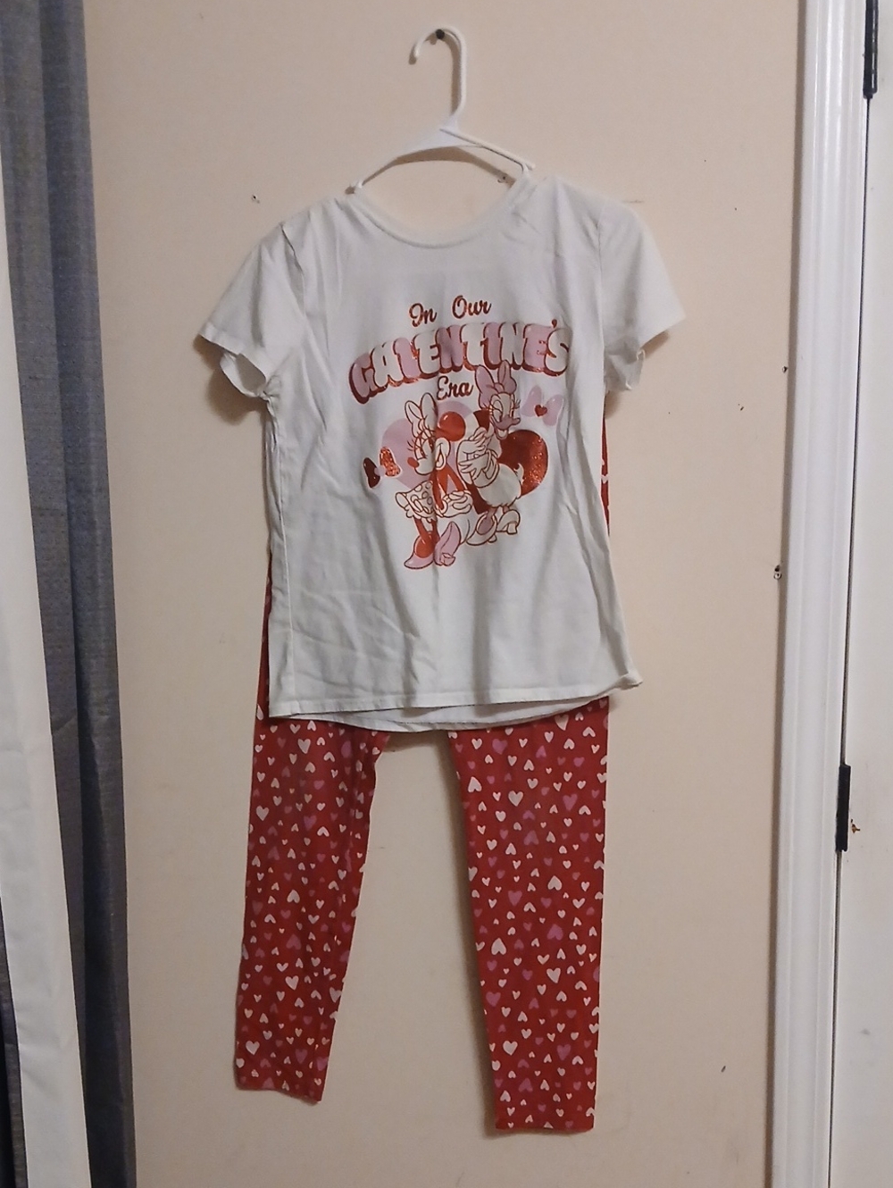 Girls Galentines/Valentines Era Day Outfit